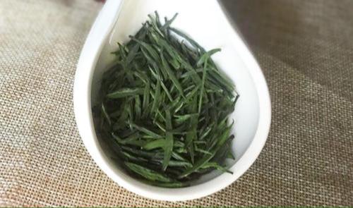 白毫银针武夷岩茶是典型的乌龙茶,十大名茶武夷岩茶指哪种茶