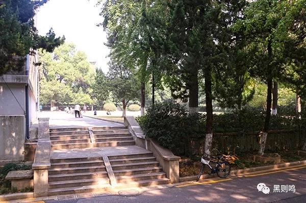 南京相隔百年的照片,南京城景对比图