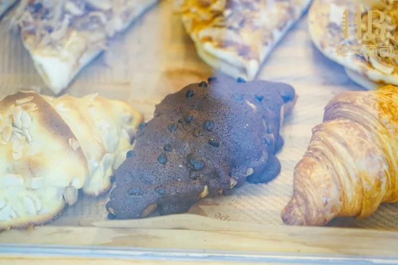 上海华贝面包哪家好,探店现烤面包