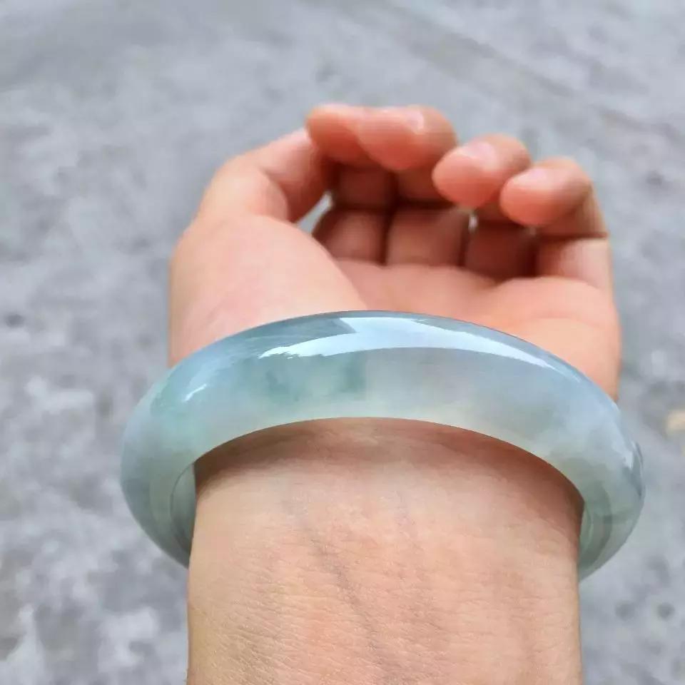 到底什么样的货色，才有资格成为年货？