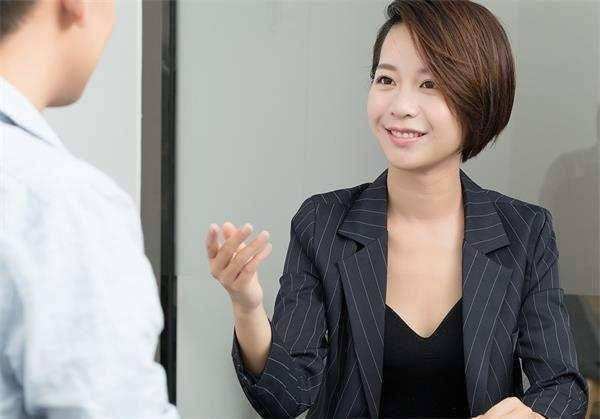 面试官遇到相亲女孩,当面试官遇到相亲对象