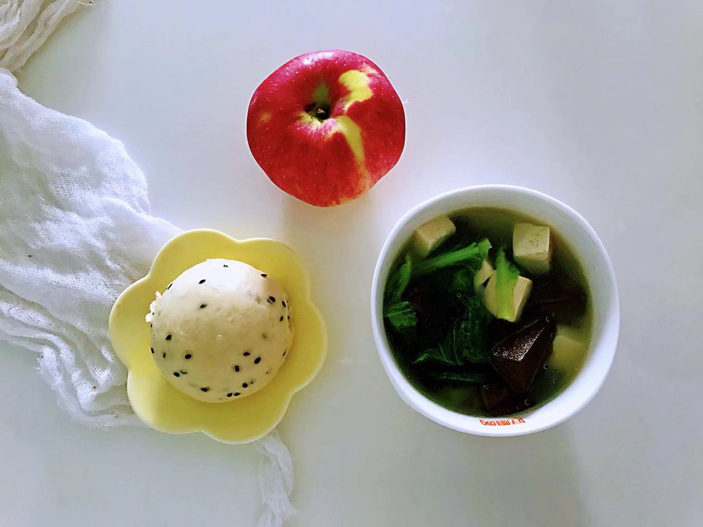 月经来面色差吃什么好,月经期营养不良