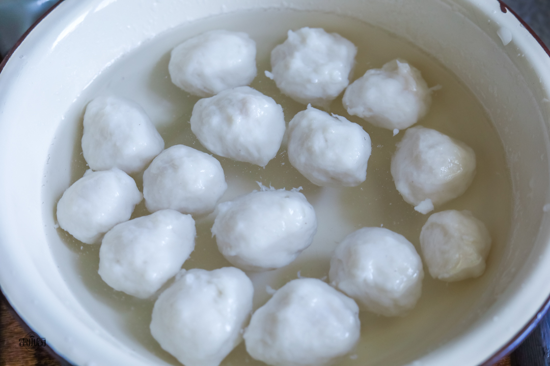 啥鱼没有刺适合给小孩红烧,什么鱼只有一根刺少好吃适合儿童