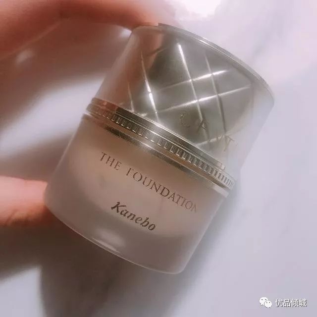 杨紫粉底液怎么选,杨紫推荐控油护肤品