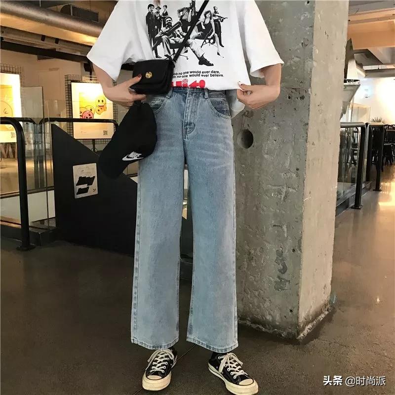 新款夏季阔腿牛仔裤穿搭复古风,秋冬窄版阔腿牛仔裤搭配