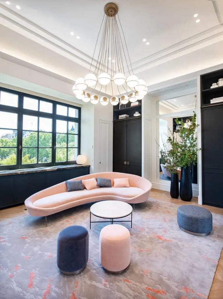 奢侈品电商如何突围的,在电商冲击下价格越来越透明