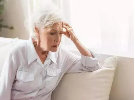 长期缺乏b12有什么后果,身体缺乏维生素b12的六大征兆