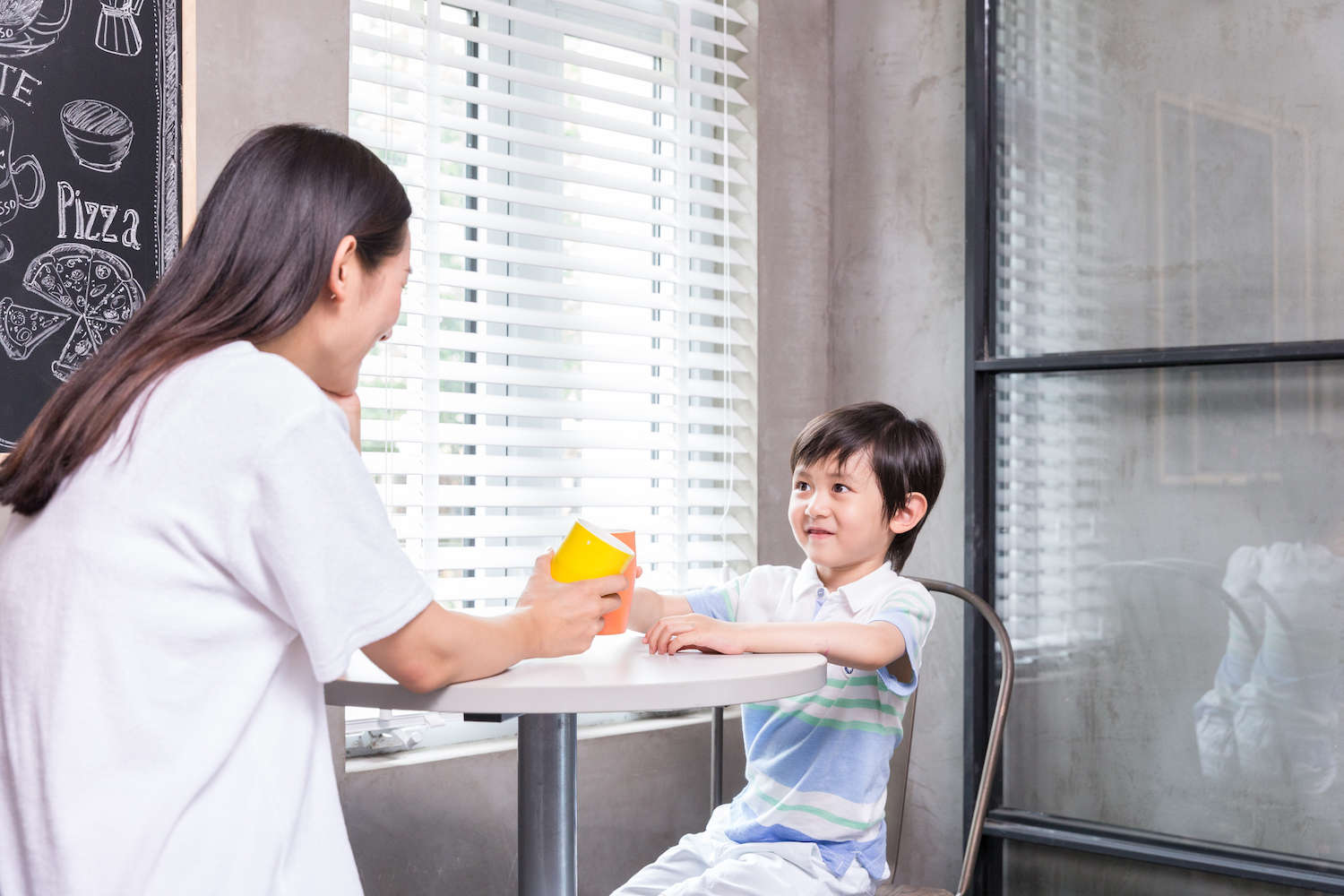 你还在觉得孩子性教育太早吗,不要嫌弃孩子的性教育