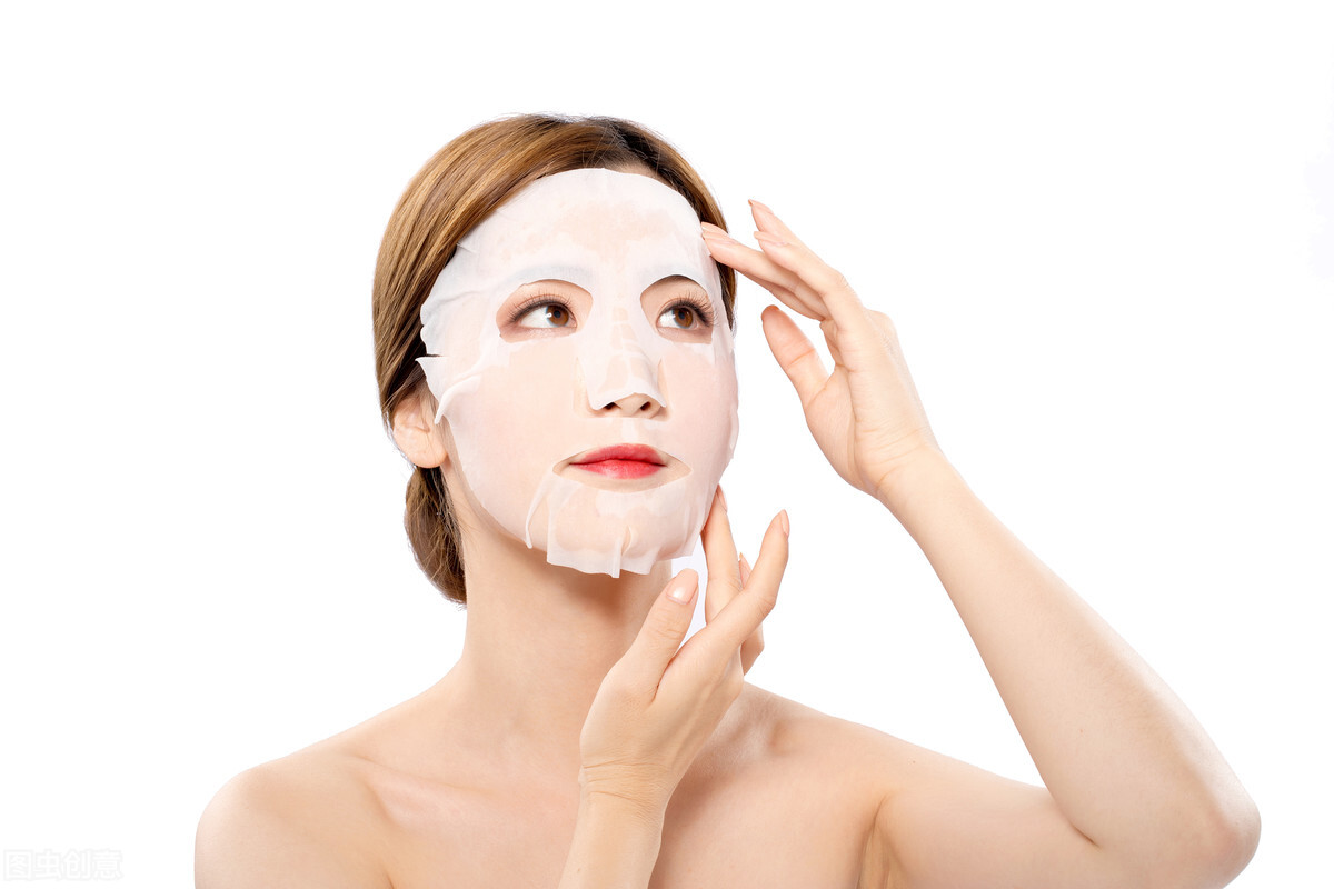 65岁老太太卖面膜，用“一条丝巾”获客，月入12万，吊打年轻人