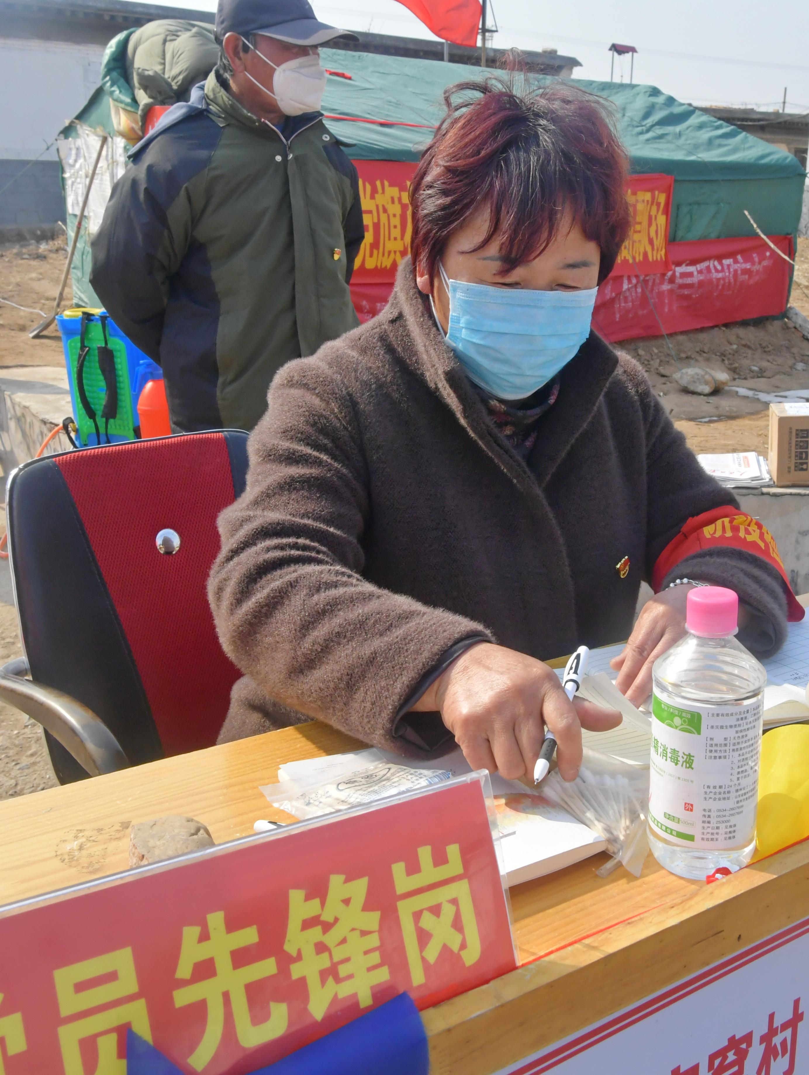 一线抗疫群英谱央视播放,一线医生抗疫群英谱