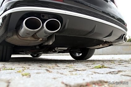 奥迪s82021款60tfsi尊贵版,2022款全新奥迪s83.0t