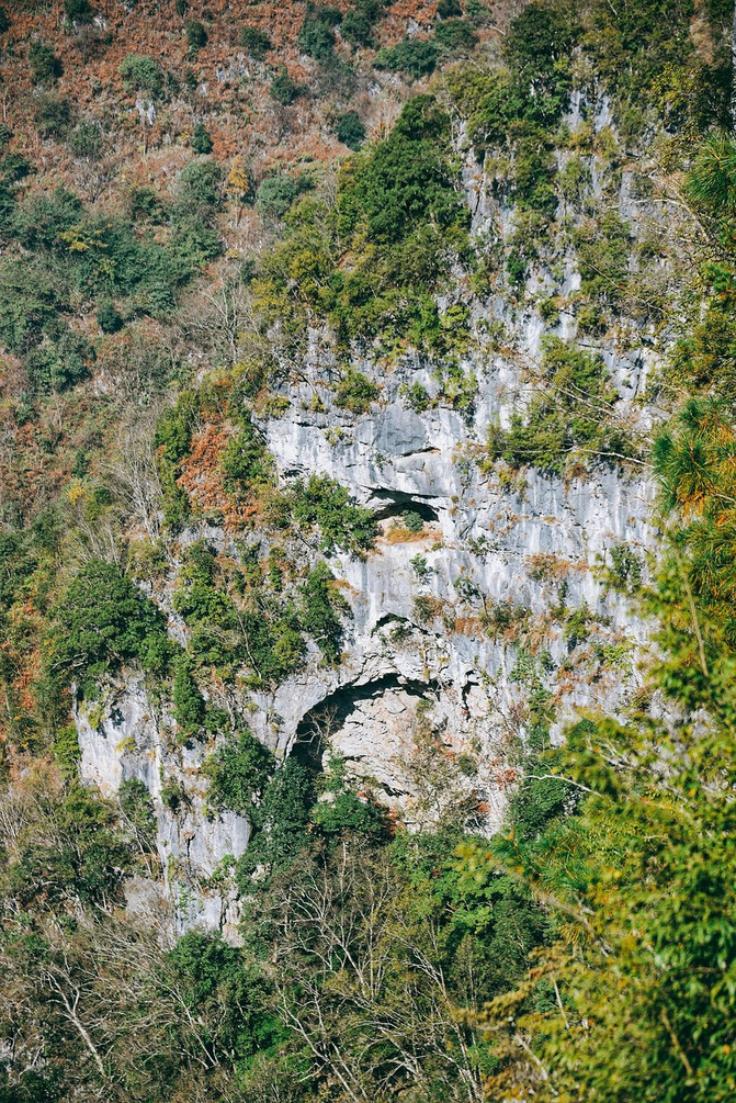观天坑，游溶洞，桂西北最名不见经传的冷门旅行目的地——乐业