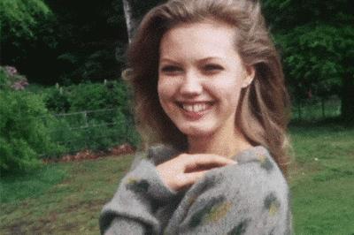 今年流行的新款卫衣怎么穿,复古西装里穿什么卫衣