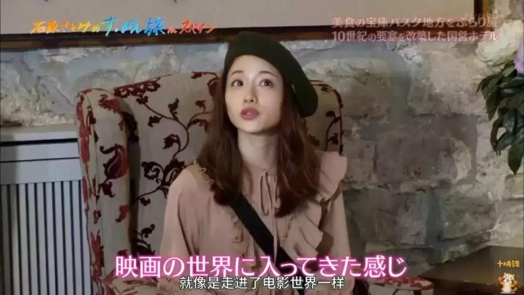 气质冬款裙子穿搭高级感,少女感十足的温柔风穿搭绿色毛衣