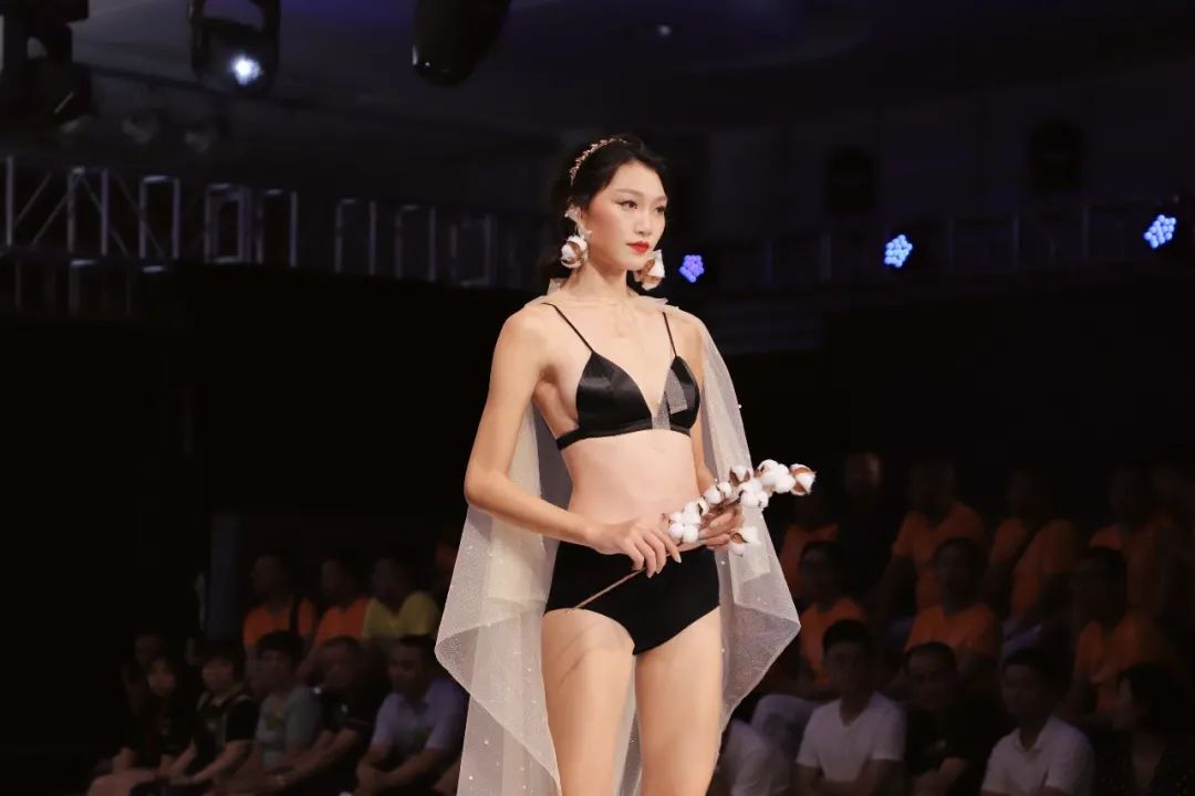 “内卷”的女裤市场，樱姿娜千金棉何以引领女裤新风向？