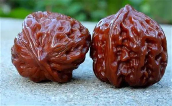 文玩电商在线“割韭菜”，成本几块卖上百，看似捡漏，实则陷阱