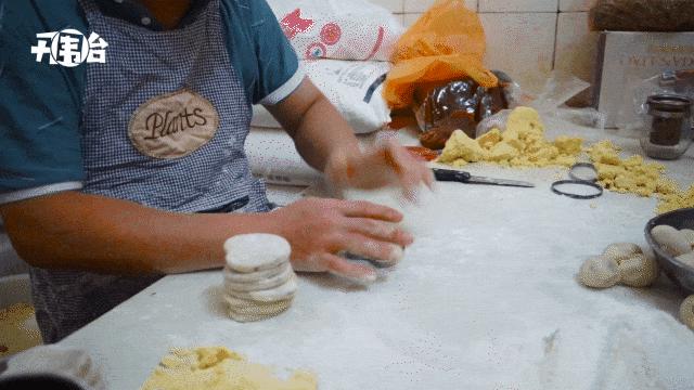 广州花都狮岭市场手工绿豆饼,澳门何妈绿豆饼广州花都店