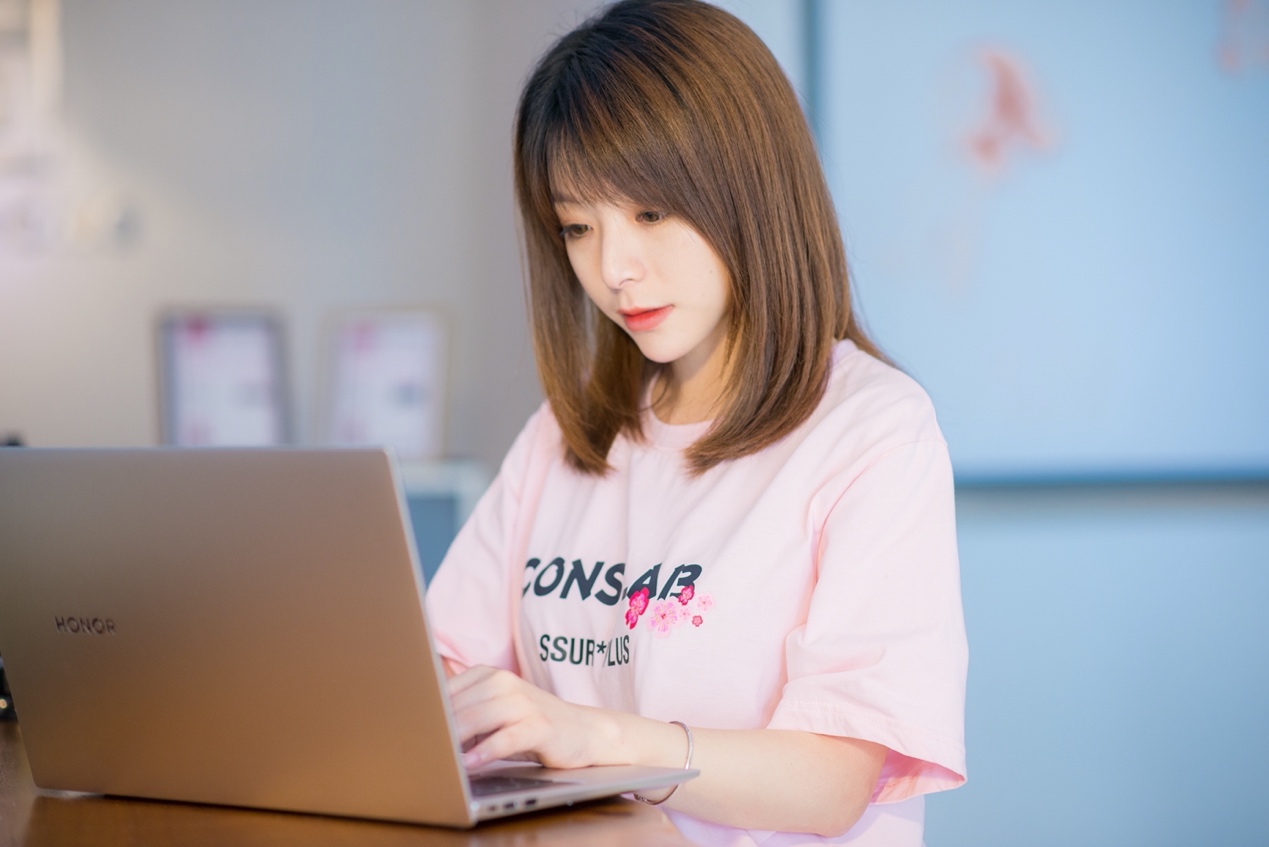 荣耀magicbookpro好不好,荣耀magicbook16pro2021优缺点