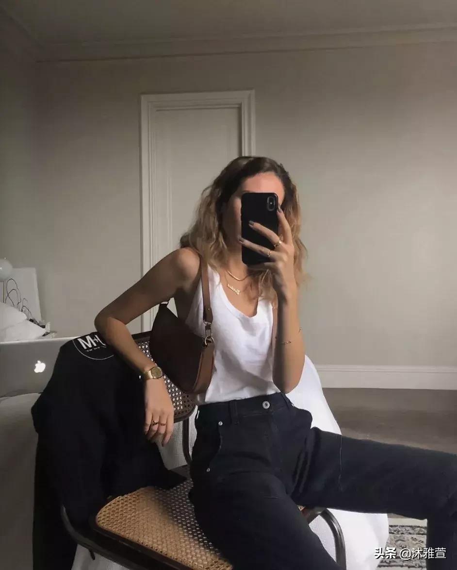 显瘦吊带直筒裤,你穿露肩吊带的样子