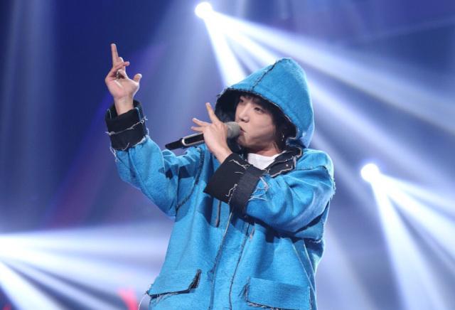 华晨宇整过容之前辟谣的样子,华晨宇整过容了吗