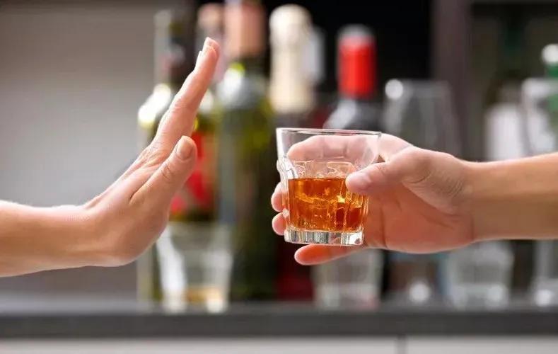 70岁老人化疗后手和脚肿正常吗,老人化疗之后身体越来越差