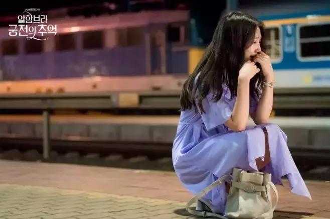 阿尔罕布拉宫的结局,朴信惠阿尔罕布拉宫的回忆穿搭