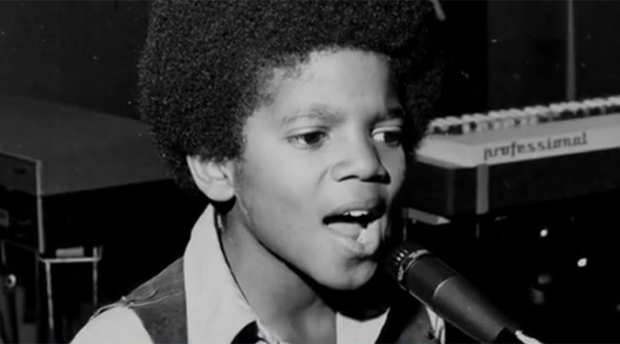 迈克尔杰克逊月球漫步视频完整版,迈克尔杰克逊月球漫步完整视频