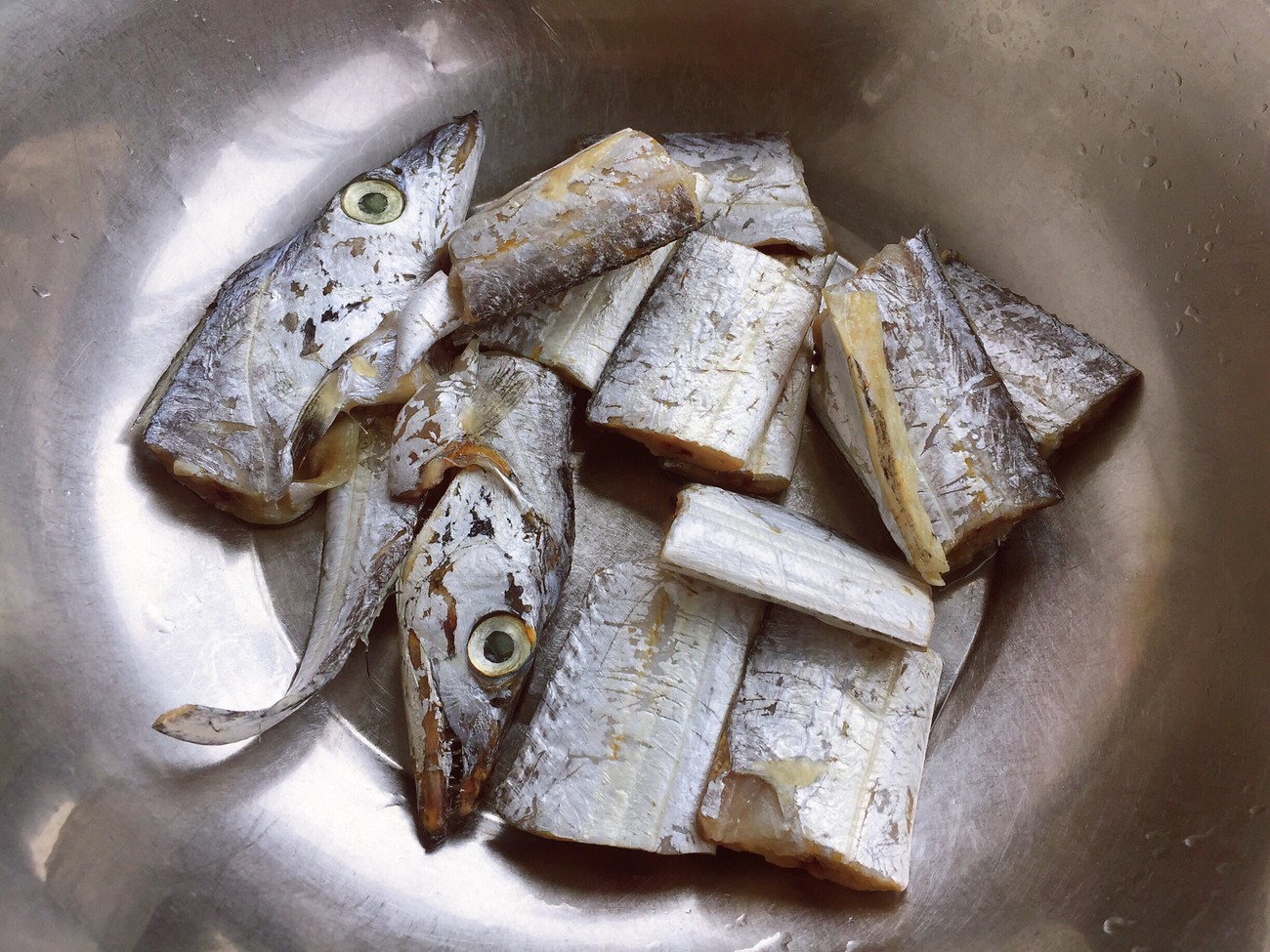 炸鱼面糊怎么调最简单的,炸鱼面糊用面粉怎么调