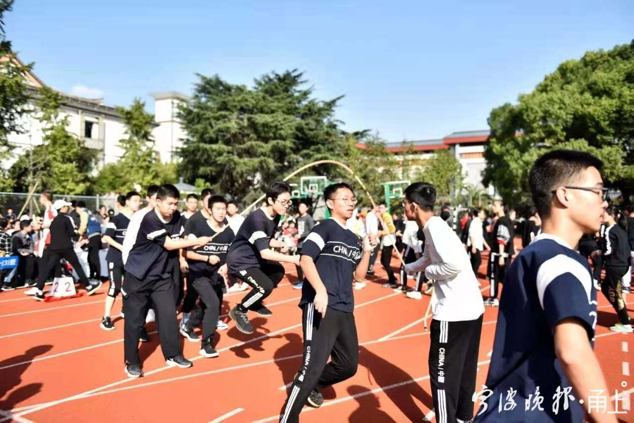 既是学霸又是校草,既是校霸又是学霸还是校草