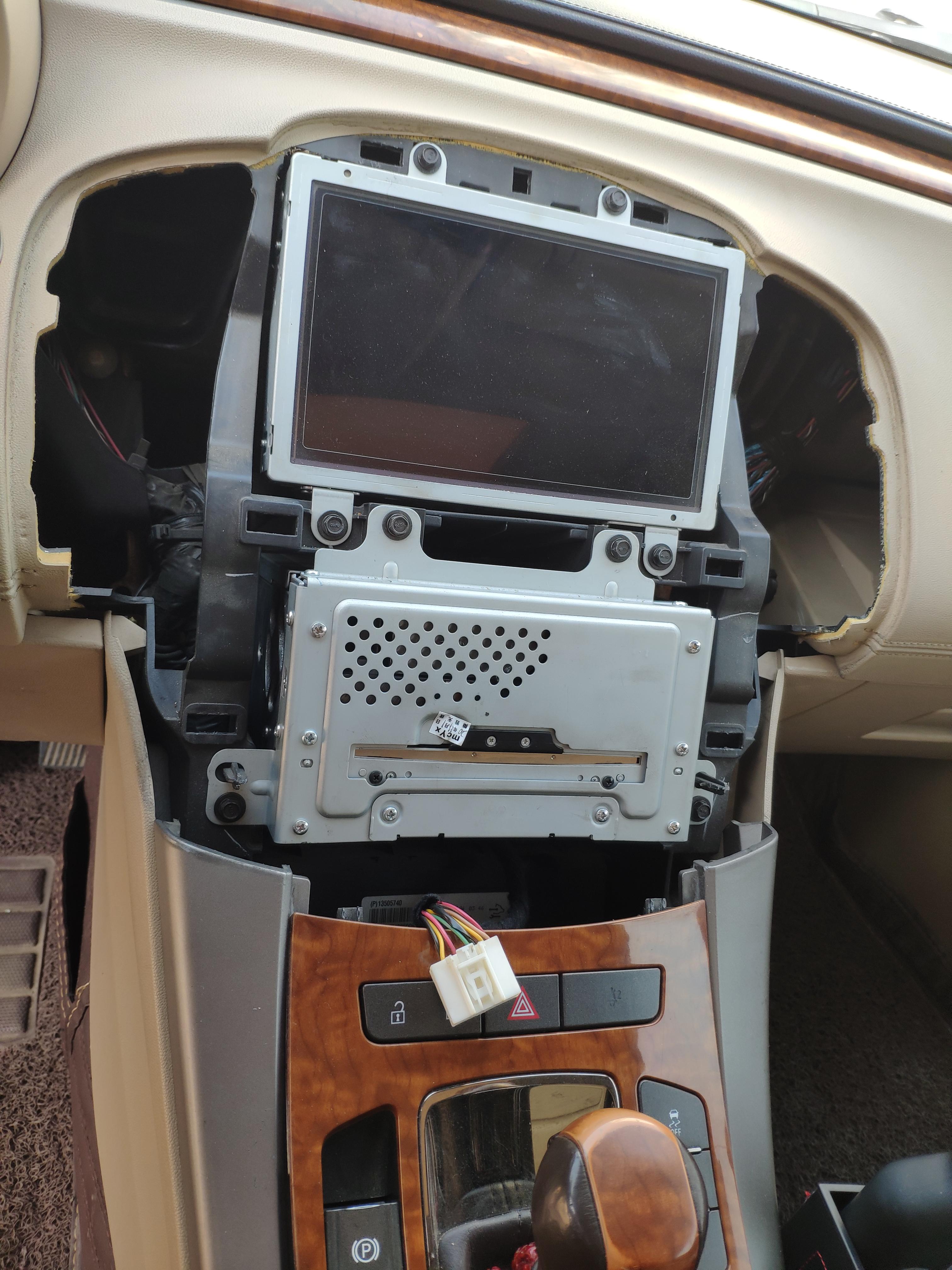 2013款别克君越2.4l豪华版功能使用,别克君越音量旋钮失灵