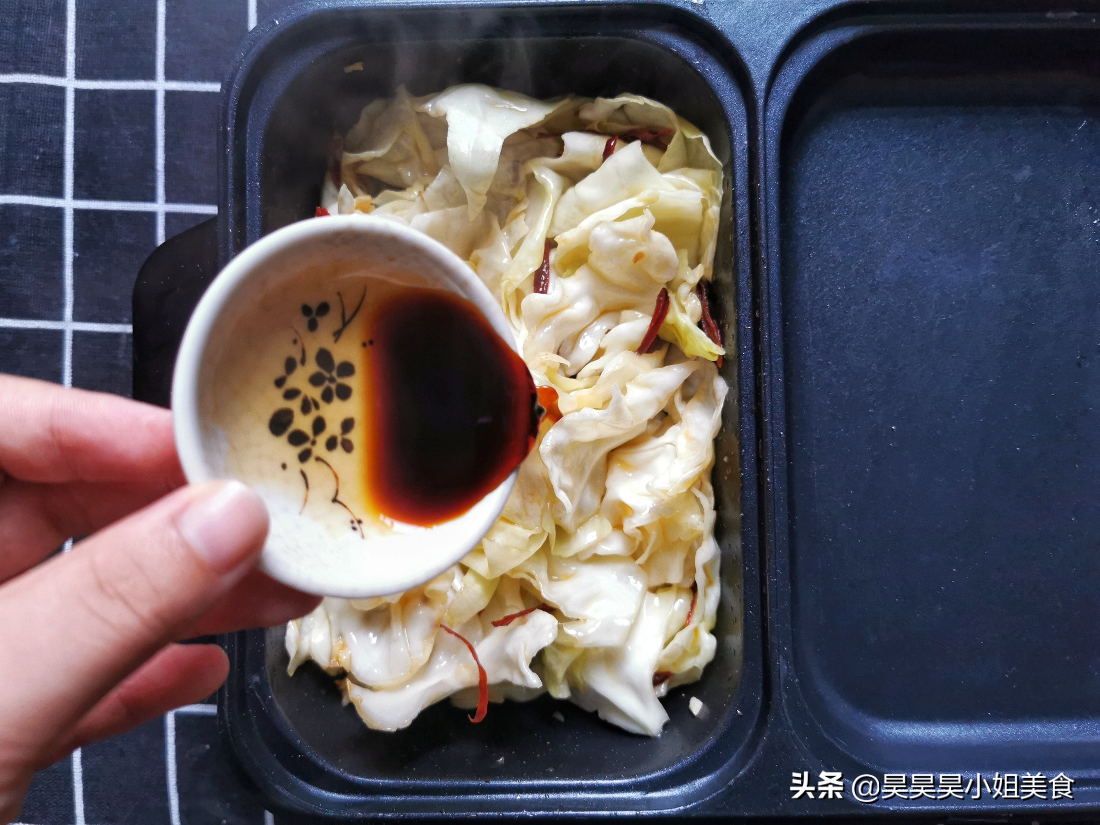 包菜怎么炒好吃的诀窍,包菜这样炒才好吃