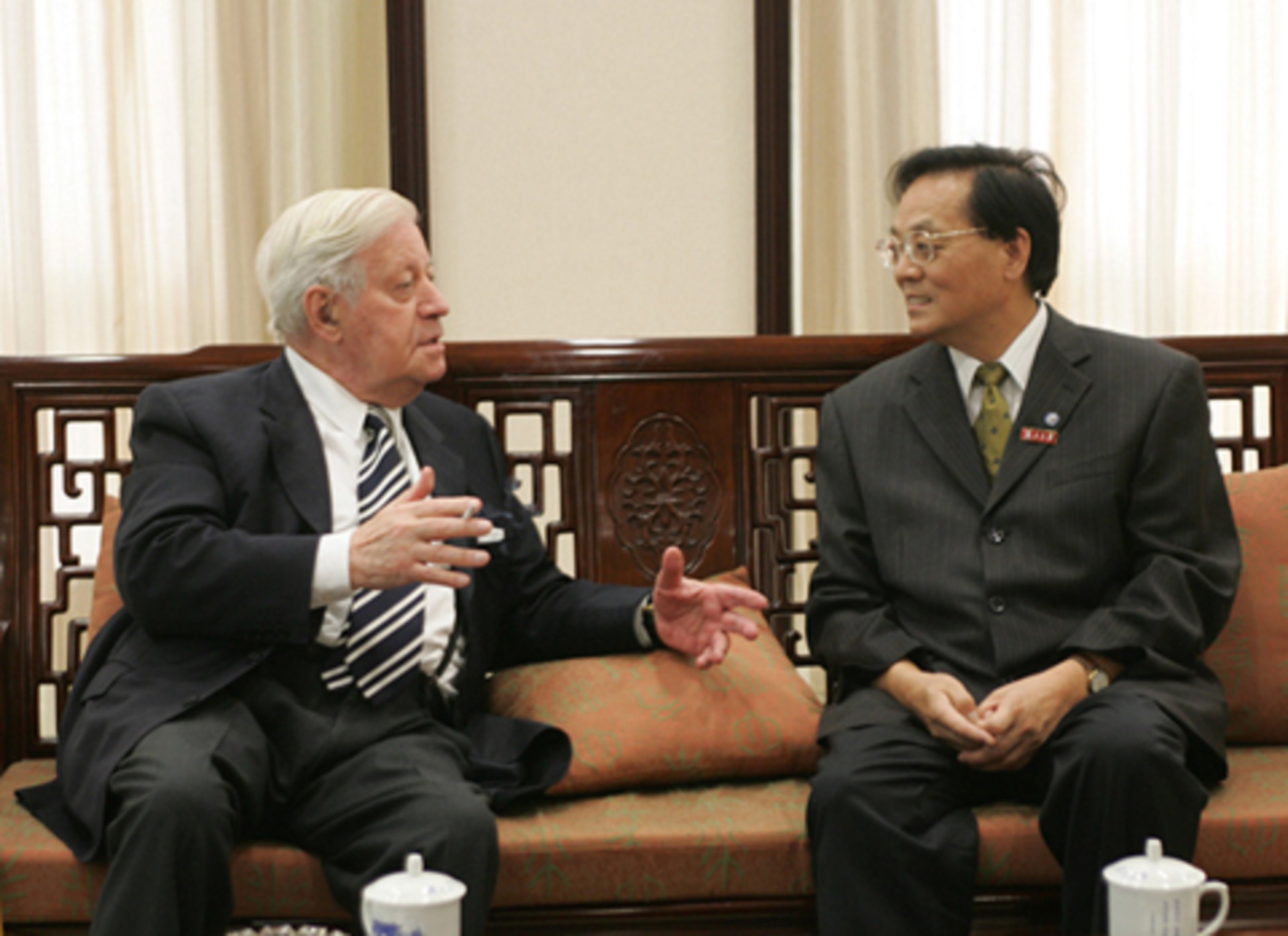 从战俘到总理，积极促进中德建交，“欧洲基辛格”施密特传奇人生