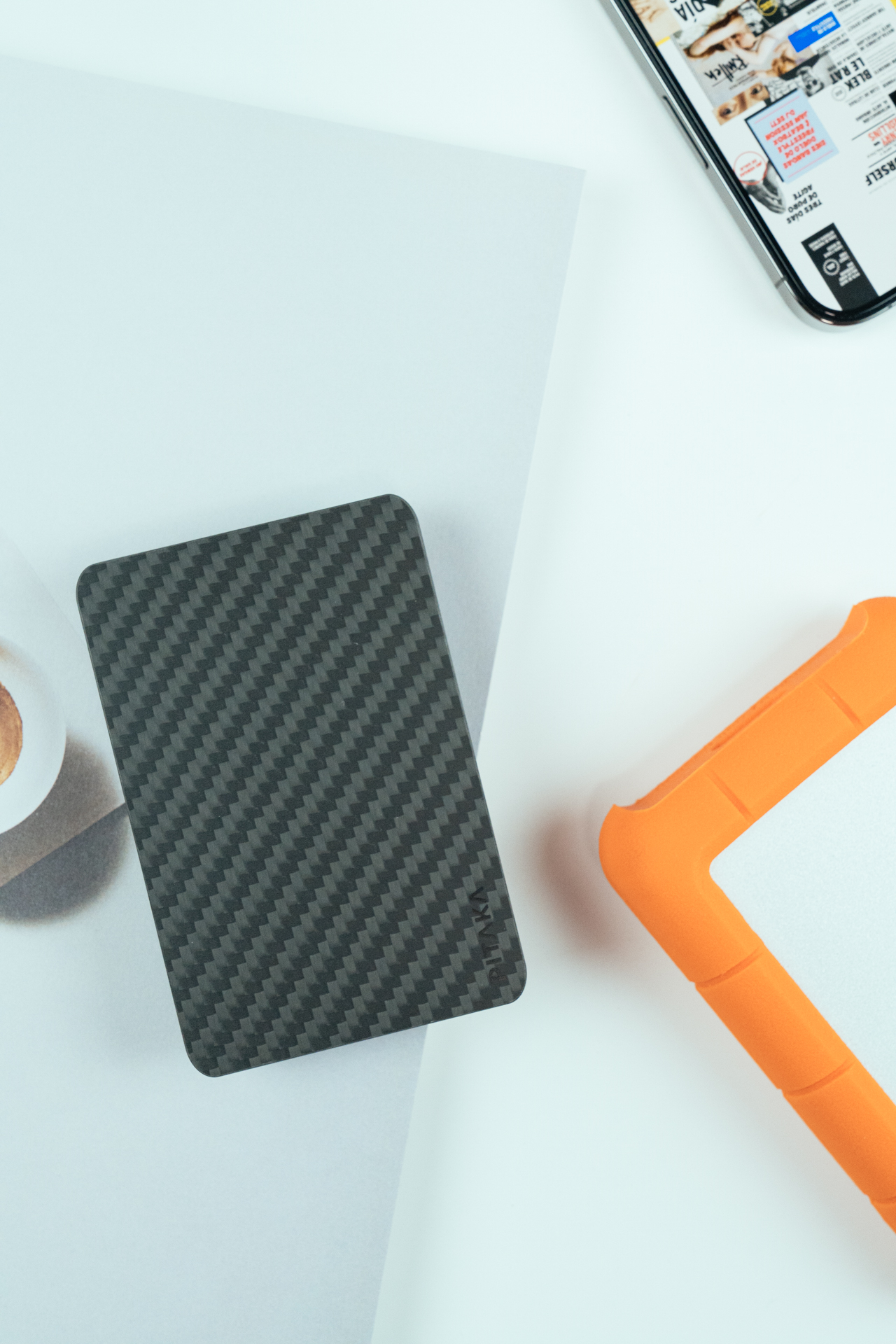 iphone13磁吸降温手机壳,iphone13手机壳磁吸防尘