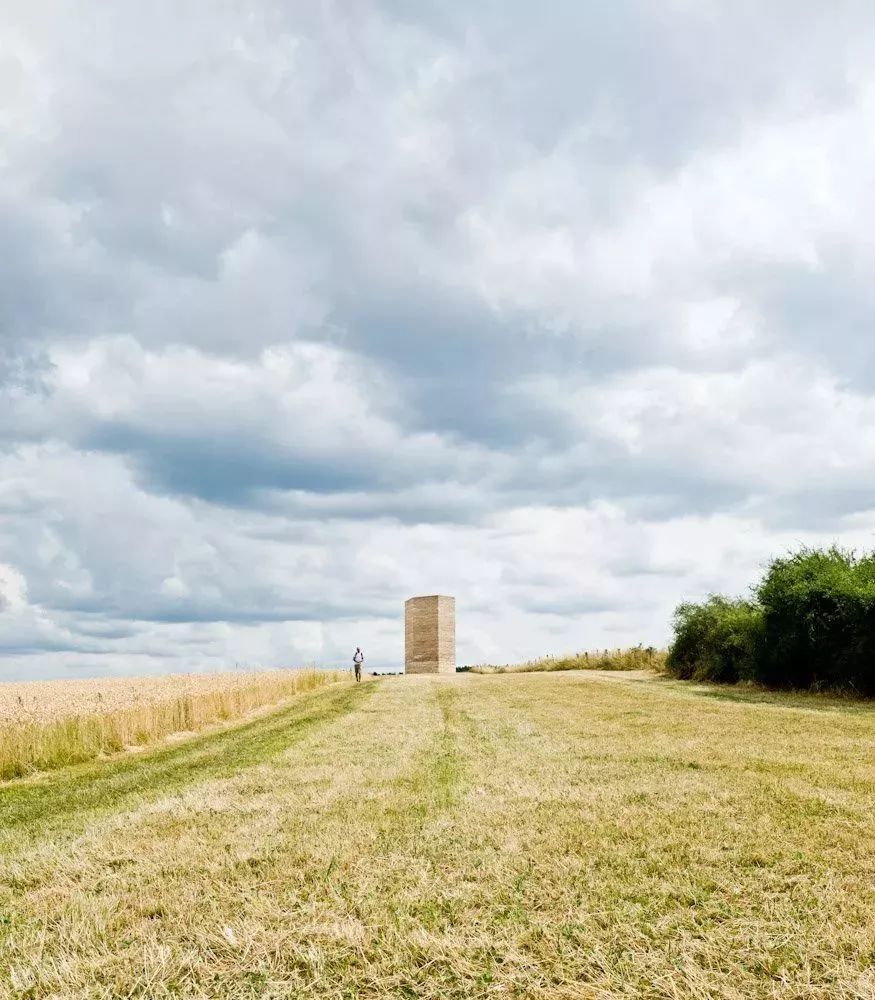 孤独的建筑物,孤独的建筑金湾