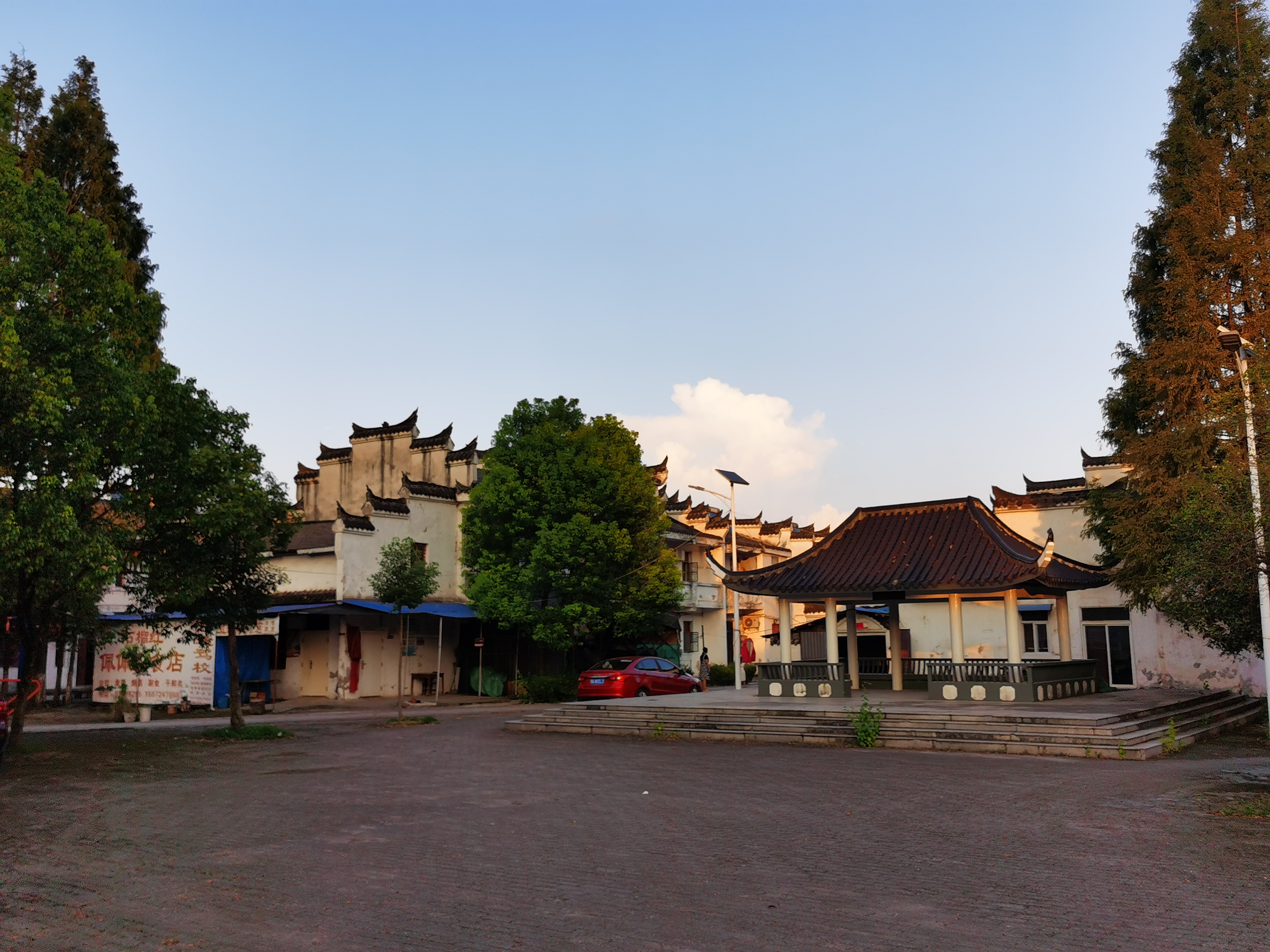 沉睡的历史与惊艳的现实——走读东西湖