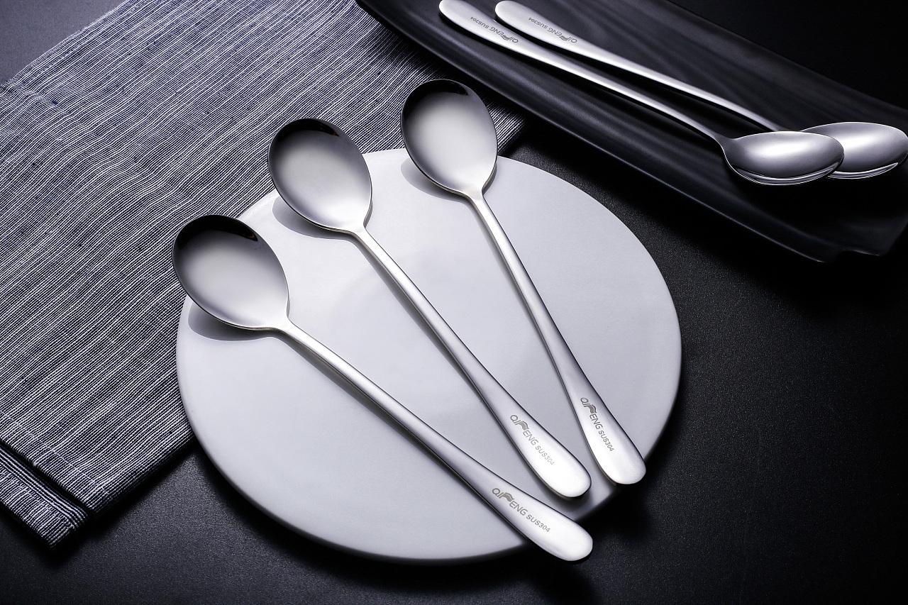 如何分辨316不锈钢和304的区别,为什么都是316钢价钱差距那么大