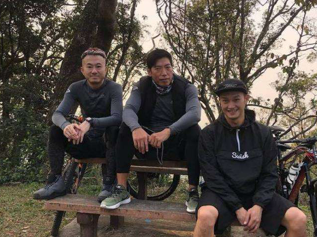 跟乌鸦哥吃不饱的视频,张耀扬那些年乌鸦哥最帅的瞬间