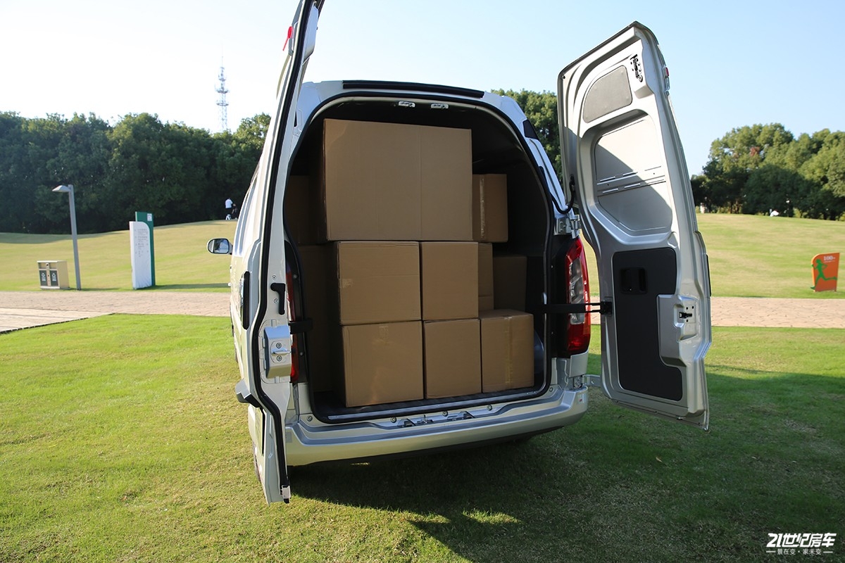 华晨雷诺金杯海狮王房车价格,华晨金杯新海狮房车