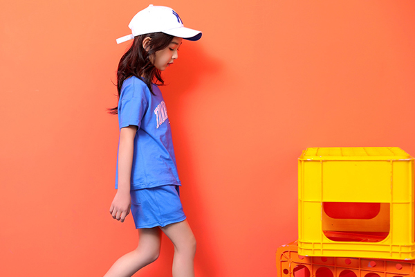 童装实体开店品牌扶持怎样,新手小白开童装专卖店品牌推荐