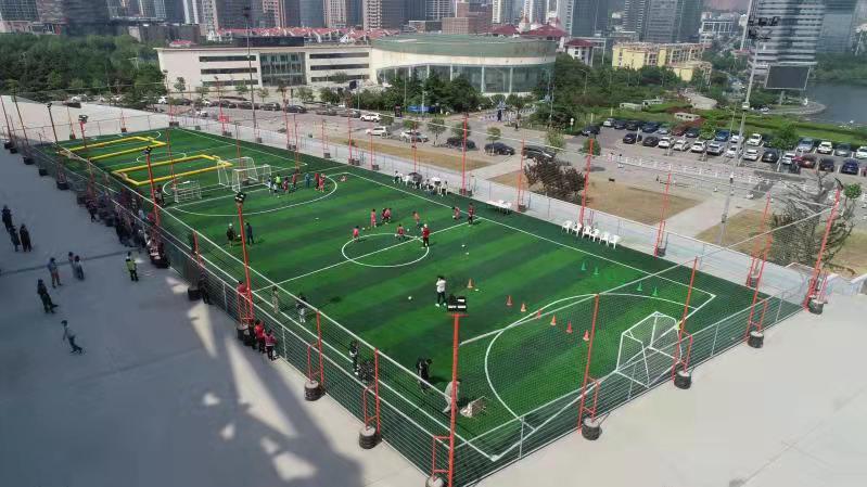 青岛国信体育公园,青岛国信体育广场