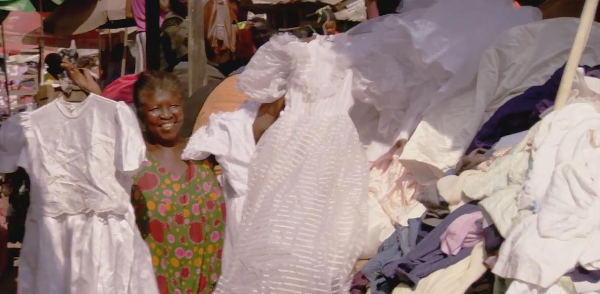 非洲人有多爱穿二手衣？每年进口三万吨，卖得比新衣服还火爆