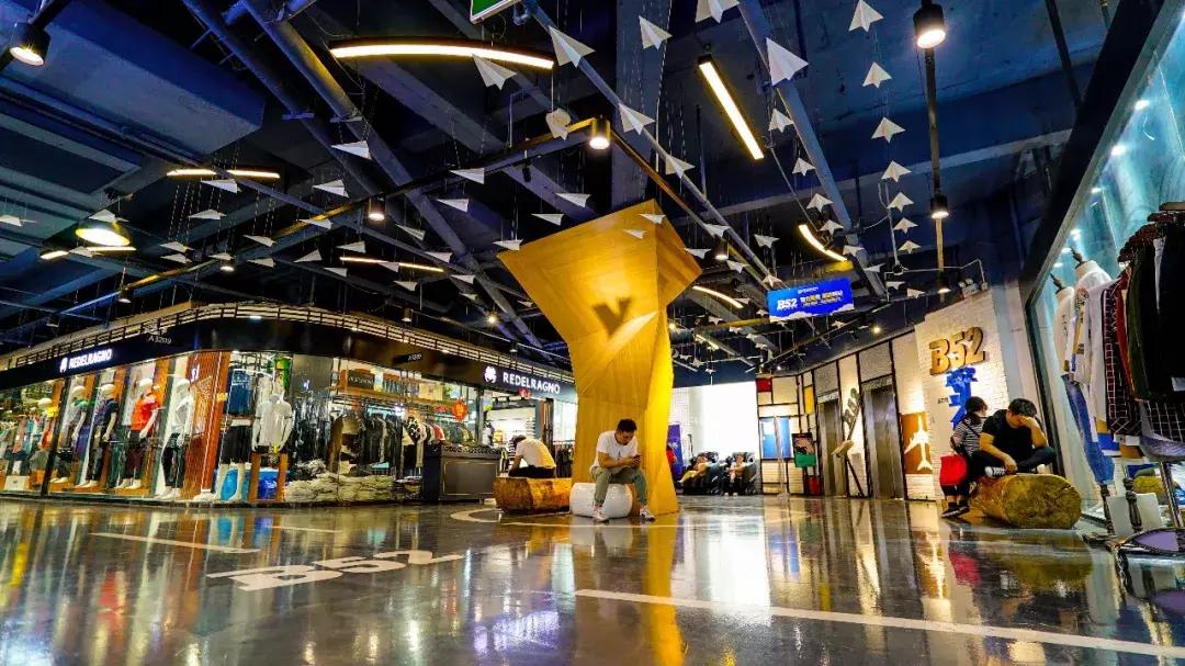 郑州火车站商圈30年，那些大名鼎鼎的品牌去哪里了？