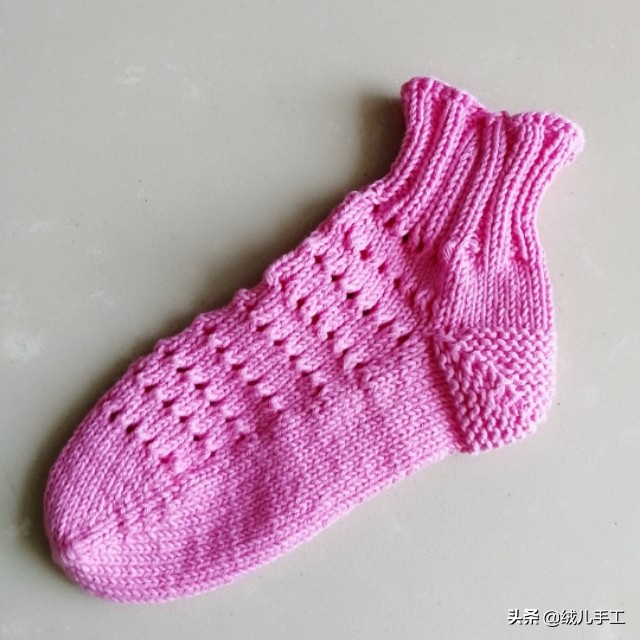 从脚尖织袜子要起多少针,从脚尖起头织袜子