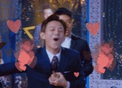 王嘉尔追杨紫了吗,王嘉尔对杨紫打招呼活动