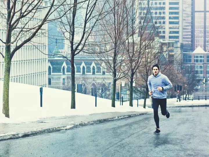 天冷跑步小腿抽筋怎么办,冬天跑步抽筋怎么回事