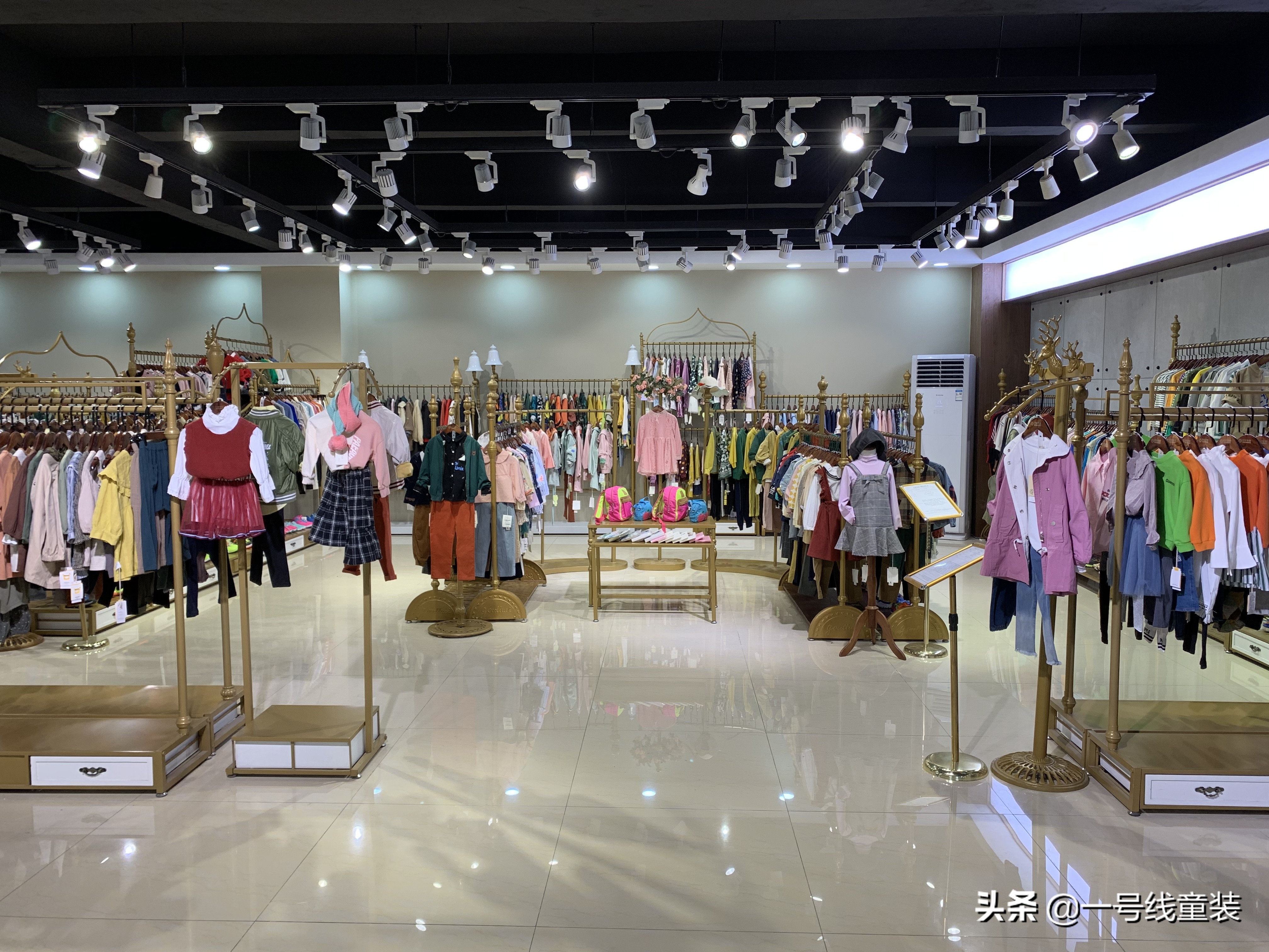 女童装6-12岁潮款批发货源哪里好,童装尾货批发一手货源哪里最便宜