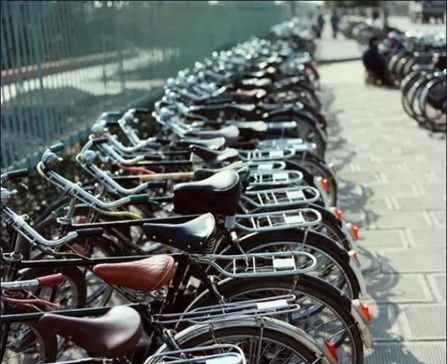 28寸永久自行车多少钱,80年代永久二八自行车多少钱