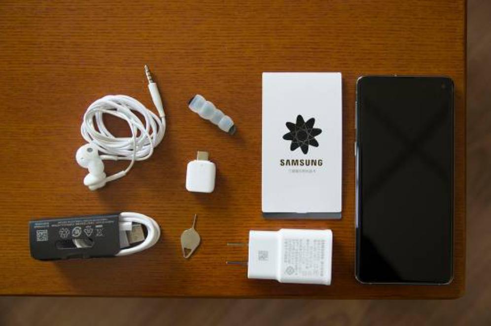 三星galaxys10打游戏,三星galaxys10哪些地方惊艳到你