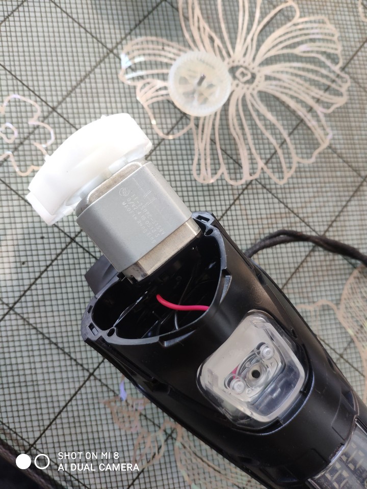 飞科fs339剃须刀拆解图,飞科剃须刀fs339收纳盒