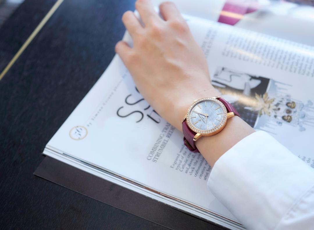 象征尊贵的紫色，属于风华绰约的你